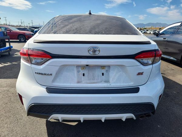 2022 TOYOTA COROLLA SE