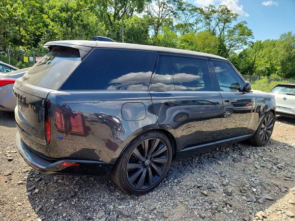 2025 LAND ROVER RANGE ROVER SV