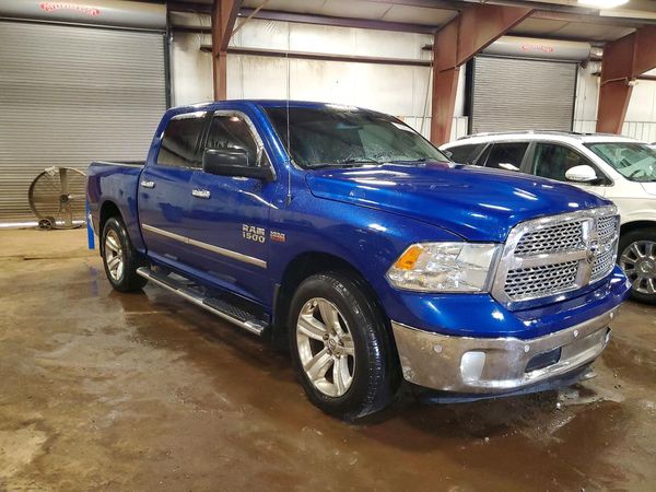 2015 RAM 1500 SLT — Passenger 3/4