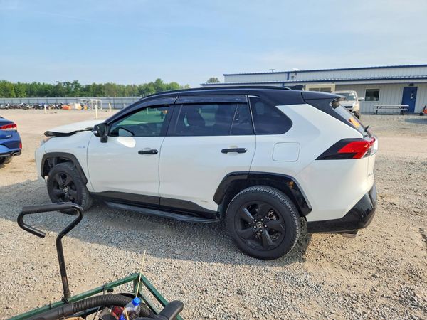 2020 TOYOTA RAV4 XSE HV