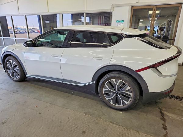 2024 KIA EV6