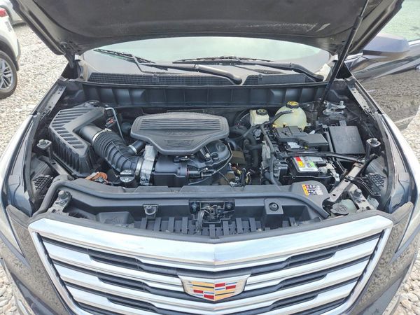 2017 CADILLAC XT5