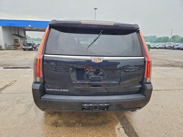 2016 CADILLAC ESCALADE