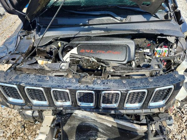 2018 JEEP COMPASS Limited — Engine bay