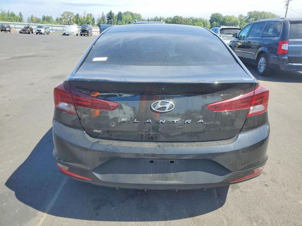 2019 HYUNDAI ELANTRA SE
