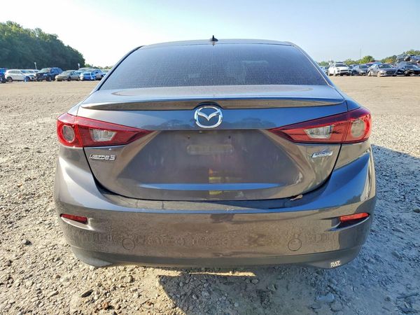 2018 MAZDA 3 Touring