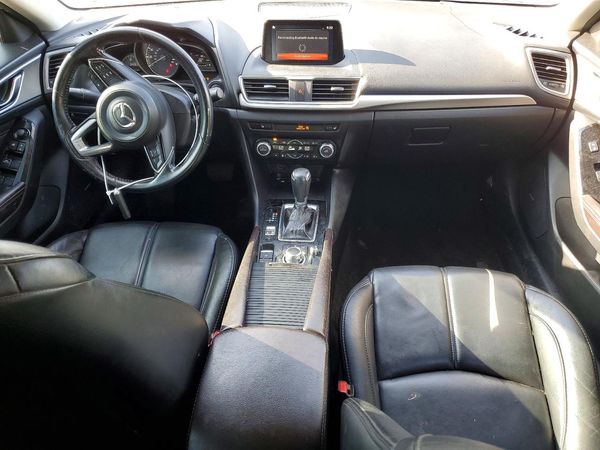 2018 MAZDA 3 Touring