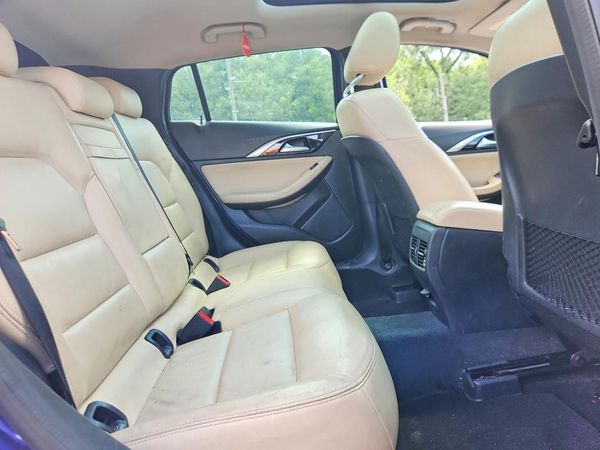 2019 INFINITI QX30
