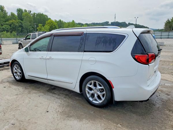 2017 CHRYSLER PACIFICA Touring L Plus