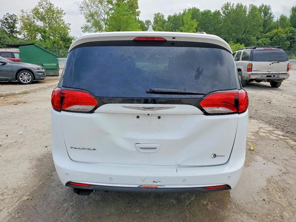 2017 CHRYSLER PACIFICA Touring L Plus