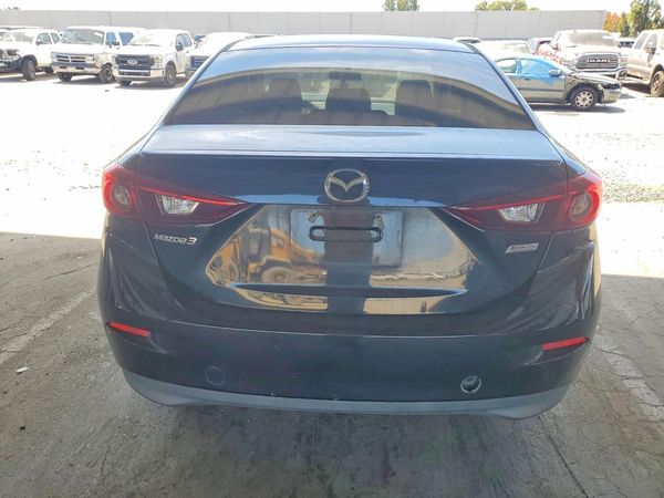 2015 MAZDA 3 Touring/GS