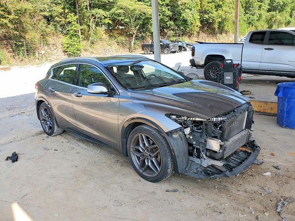 2017 INFINITI QX30