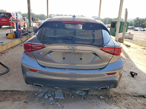 2017 INFINITI QX30