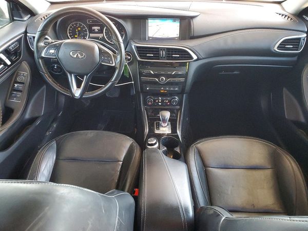 2017 INFINITI QX30
