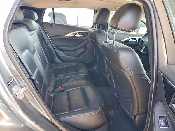 2017 INFINITI QX30