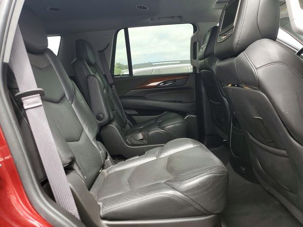 2016 CADILLAC ESCALADE Luxury