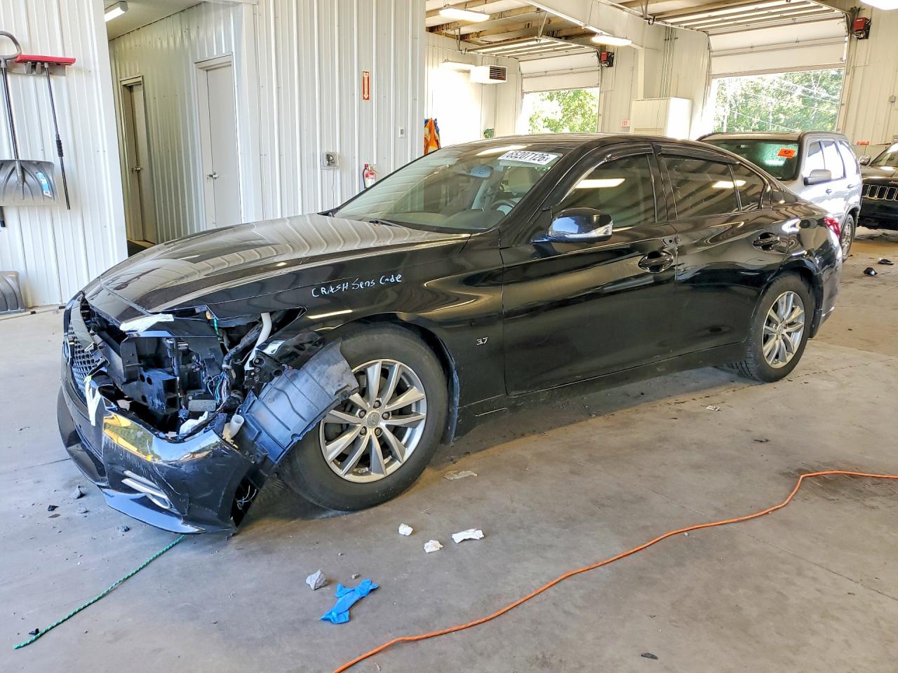 2015 INFINITI Q50