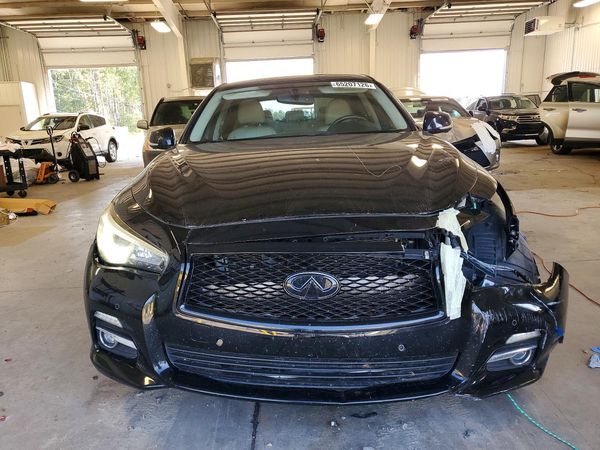 2015 INFINITI Q50