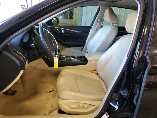 2015 INFINITI Q50
