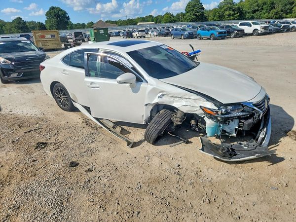 2016 LEXUS ES