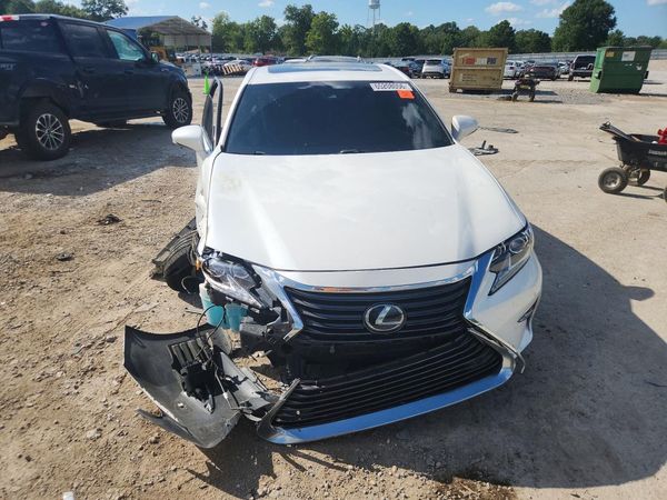 2016 LEXUS ES