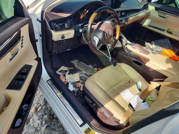2016 LEXUS ES