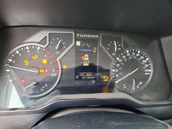 2022 TOYOTA TUNDRA SR5