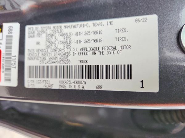 2022 TOYOTA TUNDRA SR5