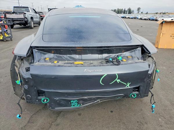 2024 PORSCHE TAYCAN
