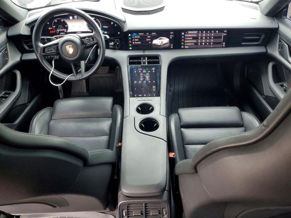 2024 PORSCHE TAYCAN