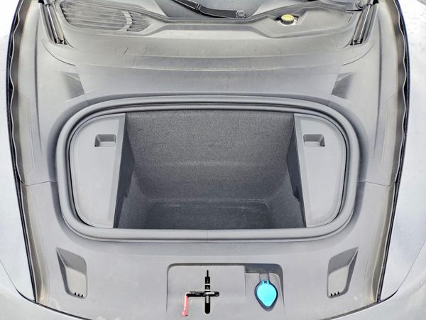2024 PORSCHE TAYCAN