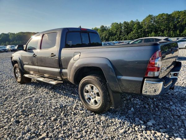 2015 TOYOTA TACOMA Delux Grade