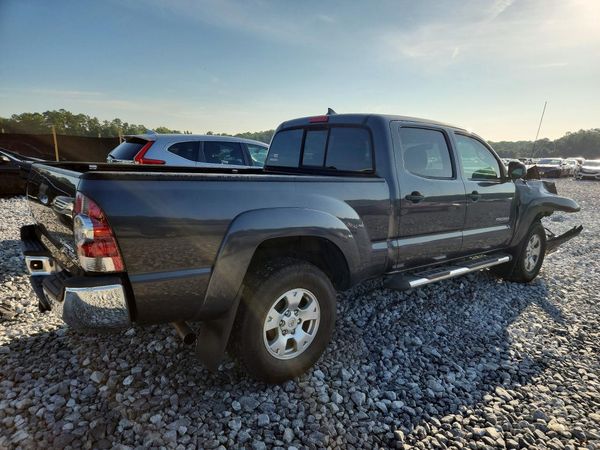 2015 TOYOTA TACOMA Delux Grade