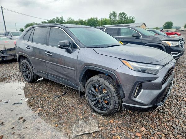 2023 TOYOTA RAV4 XSE — Passenger 3/4