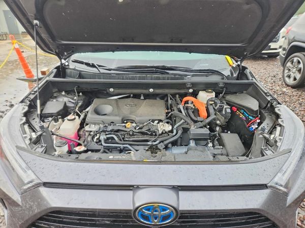 2023 TOYOTA RAV4 XSE — Engine bay