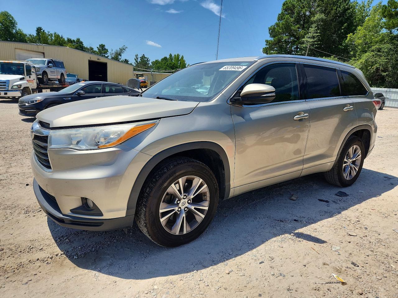 2014 TOYOTA HIGHLANDER Base/Hybrid — Front 3/4