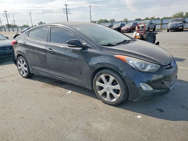 2013 HYUNDAI ELANTRA