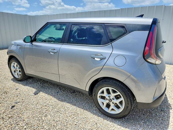 2024 KIA SOUL LX, S