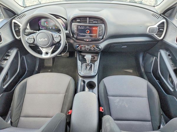 2024 KIA SOUL LX, S