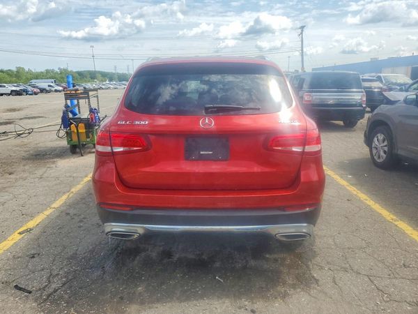 2017 MERCEDES-BENZ GLC