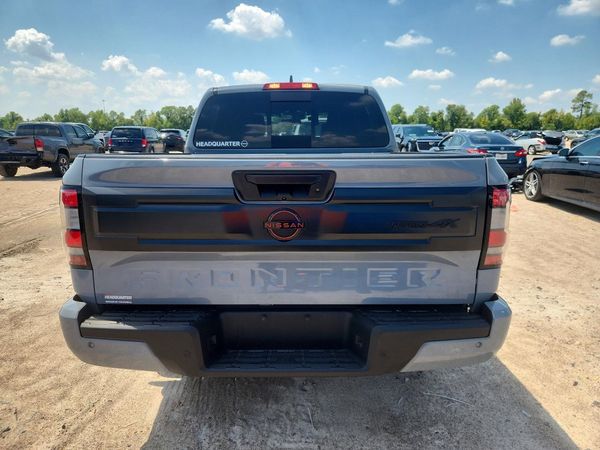 2025 NISSAN FRONTIER