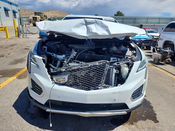 2017 CADILLAC XT5 Platinum