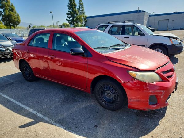 2013 TOYOTA COROLLA