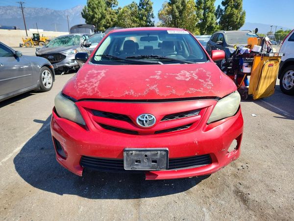 2013 TOYOTA COROLLA