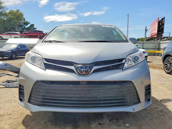 2019 TOYOTA SIENNA