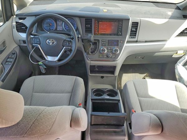2019 TOYOTA SIENNA