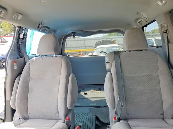 2019 TOYOTA SIENNA
