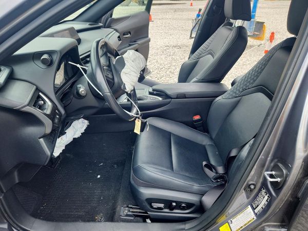 2021 LEXUS UX 250h Premium