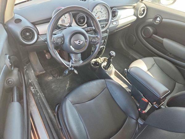 2012 MINI COOPER