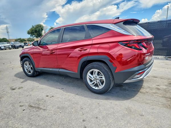 2025 HYUNDAI TUCSON SE